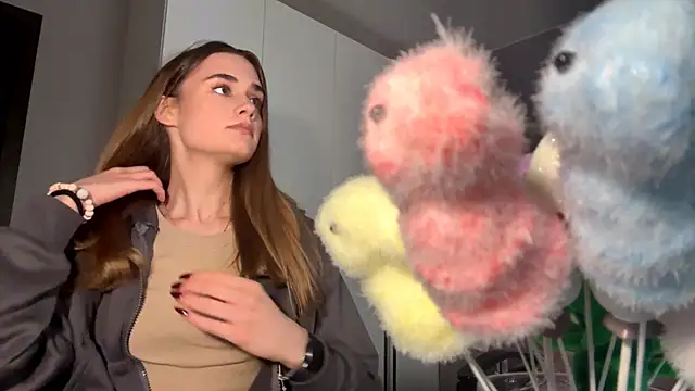 SharellFraleigh online show from April 2026 12:31:01 PM