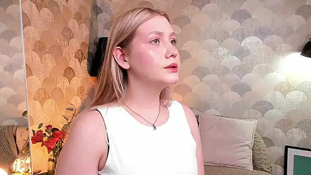 Emilicious online show from April 2026 01:32:02 PM