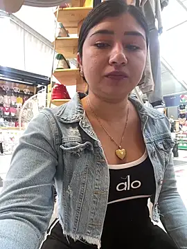 mariana-0306 online show from April 2026 04:33:02 PM