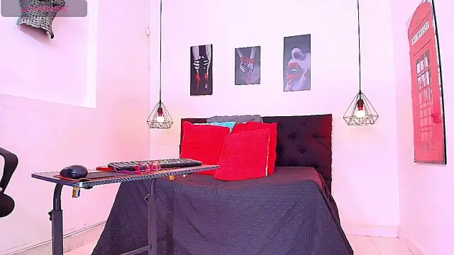 hilary banks1 online show from July 2026 04:54:02 AM