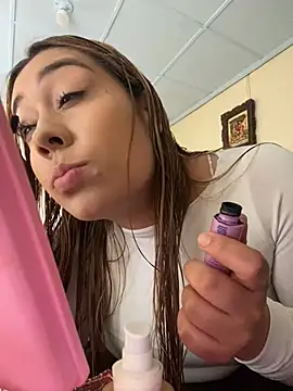  BellaSmith  online show from April 2026 03:05:02 PM