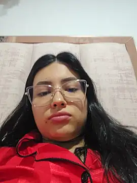 Snapshot of VioletRousee chatting on July 2026 07:05:02 PM VioletRousee online show from July 2026 07:05:02 PM