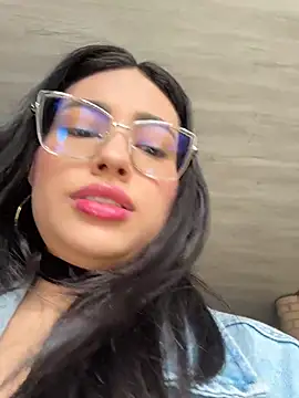 Snapshot of VioletRousee chatting on July 2026 02:41:01 PM VioletRousee online show from July 2026 02:41:01 PM