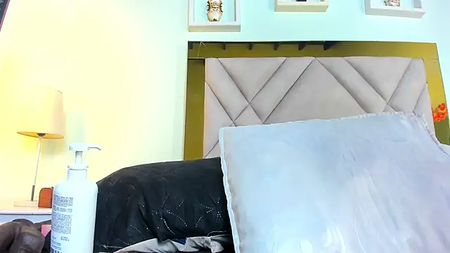 Snapshot of sabrina_xoxo chatting on May 2026 12:35:02 PM sabrina xoxo online show from May 2026 12:35:02 PM