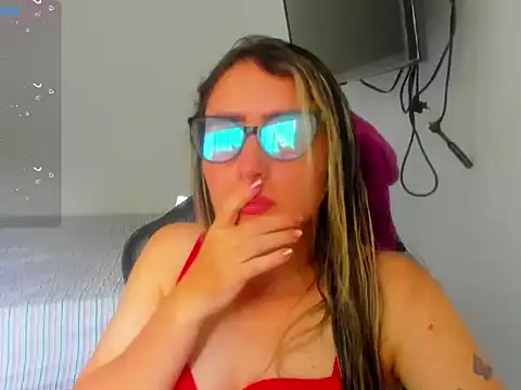 BellaTxM  online show from April 2026 07:42:01 PM