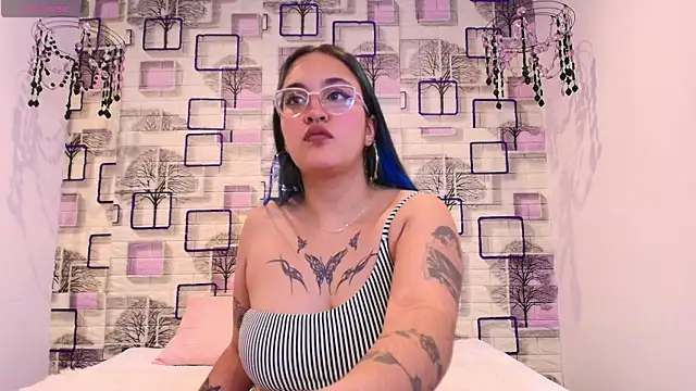 Samanthaa Evanss online show from April 2026 07:20:02 PM