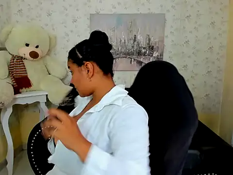 Ariel xoxo online show from April 2026 07:19:01 PM