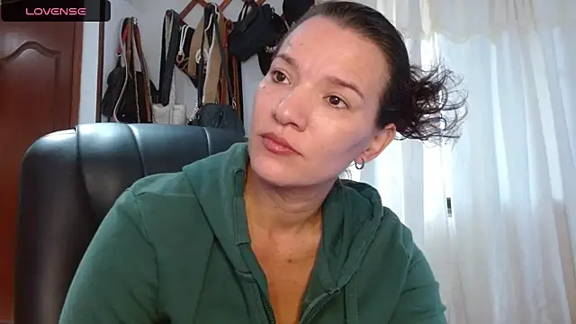 valery fitt online show from April 2026 11:13:01 AM