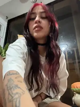 Snapshot of Kattze_ chatting on June 2026 01:33:01 AM Kattze online show from June 2026 01:33:01 AM