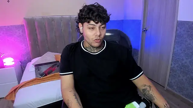 DAMON SALVATTORE online show from April 2026 03:54:02 AM