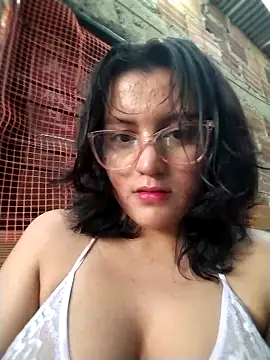 Snapshot of sienna_elara chatting on May 2026 10:34:02 AM sienna elara online show from May 2026 10:34:02 AM