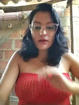 Snapshot of sienna_elara chatting on July 2026 11:04:01 AM sienna elara online show from July 2026 11:04:01 AM