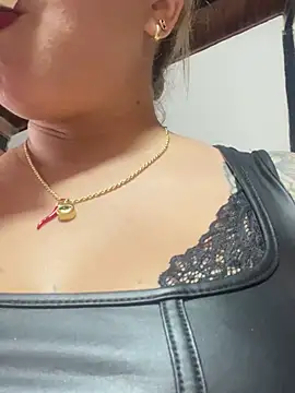 jade06  online show from April 2026 05:23:01 PM