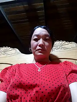 vanlucky2 online show from April 2026 11:05:02 PM