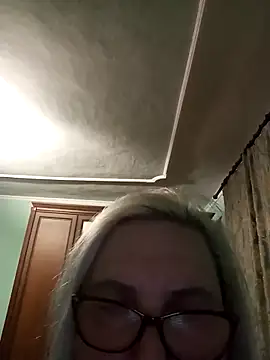 Snapshot of AureliaSky598 chatting on May 2026 11:22:02 PM AureliaSky598 online show from May 2026 11:22:02 PM