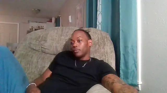 Snapshot of zdaddymm chatting on May 2026 02:50:01 AM zdaddymm online show from May 2026 02:50:01 AM