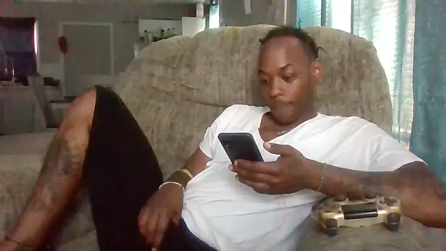 Snapshot of zdaddymm chatting on May 2026 09:52:01 PM zdaddymm online show from May 2026 09:52:01 PM