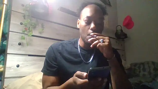 Snapshot of zdaddymm chatting on May 2026 10:13:01 AM zdaddymm online show from May 2026 10:13:01 AM