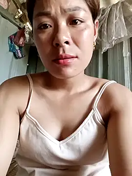 mia0033 online show from April 2026 08:31:02 AM