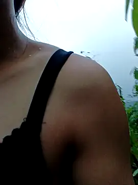 mia0033 online show from April 2026 11:03:02 AM