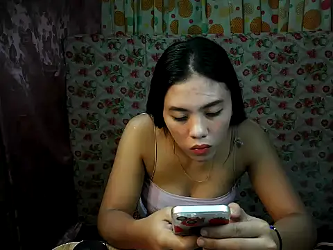 Snapshot of katarinaxxxx chatting on May 2026 12:56:01 PM katarinaxxxx online show from May 2026 12:56:01 PM