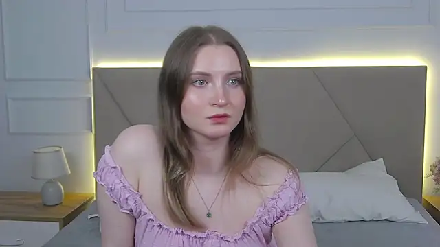 ArianaMilss online show from June 2026 02:33:01 PM