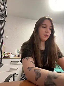 Snapshot of RiannaBrown chatting on April 2026 03:20:01 AM RiannaBrown online show from April 2026 03:20:01 AM