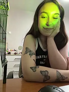 Snapshot of RiannaBrown chatting on April 2026 03:00:02 AM RiannaBrown online show from April 2026 03:00:02 AM