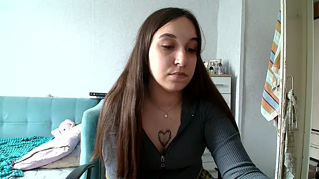 Snapshot of RiannaBrown chatting on May 2026 06:43:02 AM RiannaBrown online show from May 2026 06:43:02 AM
