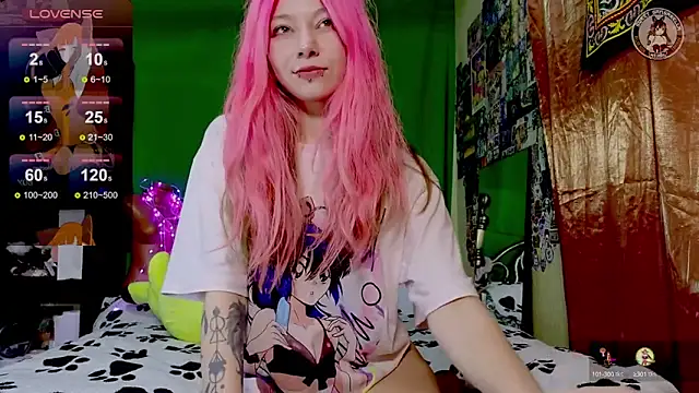 Snapshot of Sansarella chatting on December 2024 08:31:02 PM Sansarella online show from December 2024 08:31:02 PM