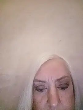 Julia20X online show from April 2026 11:59:01 AM