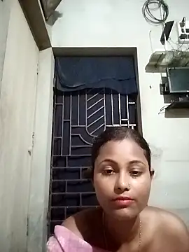 amishaah92 online show from April 2026 07:28:01 PM