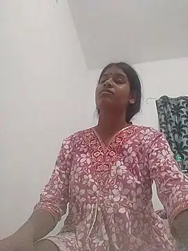 Shaniya03 online show from June 2026 05:01:02 PM