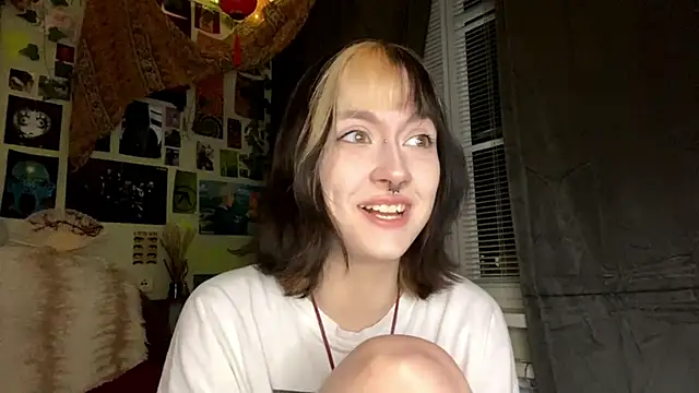 AllegraStaffieri online show from April 2026 09:18:02 PM