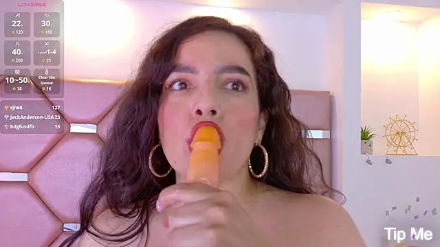 miiaa collins  online show from April 2026 06:10:01 PM