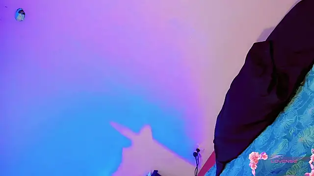 Tania Baker online show from April 2026 01:38:02 PM