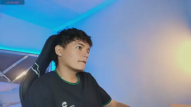 Luca Voss online show from April 2026 12:08:02 PM