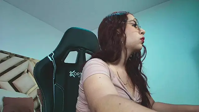 Sophia velvett online show from April 2026 12:17:02 PM