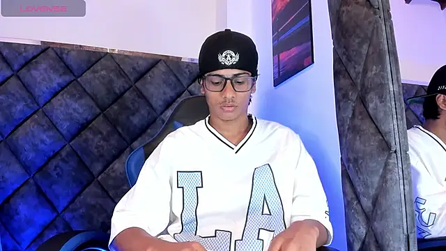 LiamKron online show from July 2026 11:02:01 AM