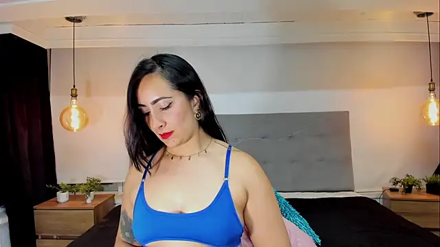 AmaraValenti online show from April 2026 01:23:02 AM