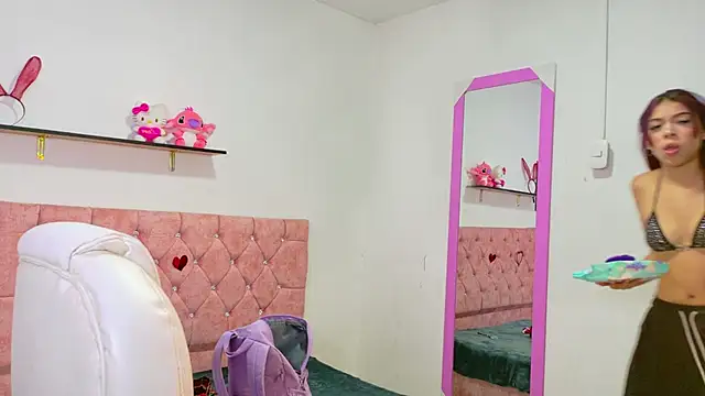 Snapshot of VelinaHoney chatting on July 2026 12:34:01 PM VelinaHoney online show from July 2026 12:34:01 PM