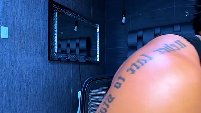 alangreek1 online show from April 2026 10:58:02 PM