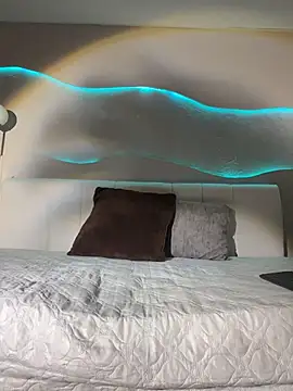 SamaraSmithX online show from April 2026 12:37:01 PM