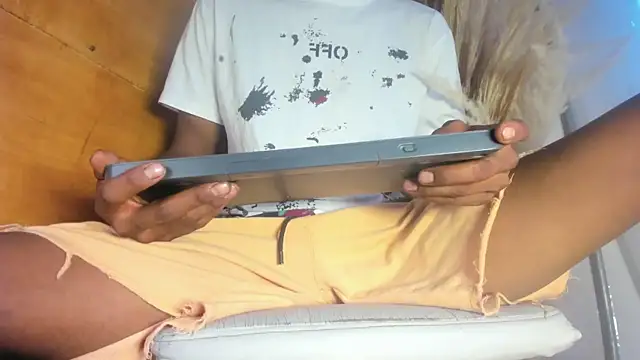 Lexyy lux online show from April 2026 01:54:02 PM