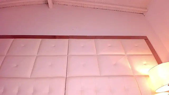 NadiaOrtiz online show from April 2026 11:46:02 AM