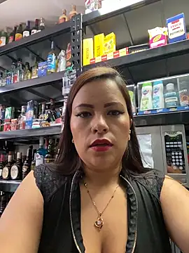 MIA ROSSEEE online show from May 2026 02:03:01 PM