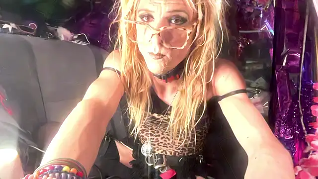 TgirlBrat online show from June 2026 07:33:02 AM