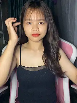 mayha11 online show from April 2026 01:37:01 PM