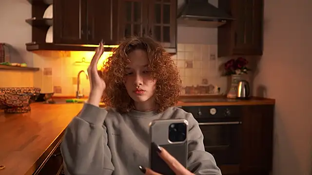 AgathaCarra online show from April 2026 01:48:02 PM