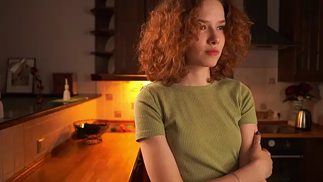 AgathaCarra online show from April 2026 06:10:01 PM